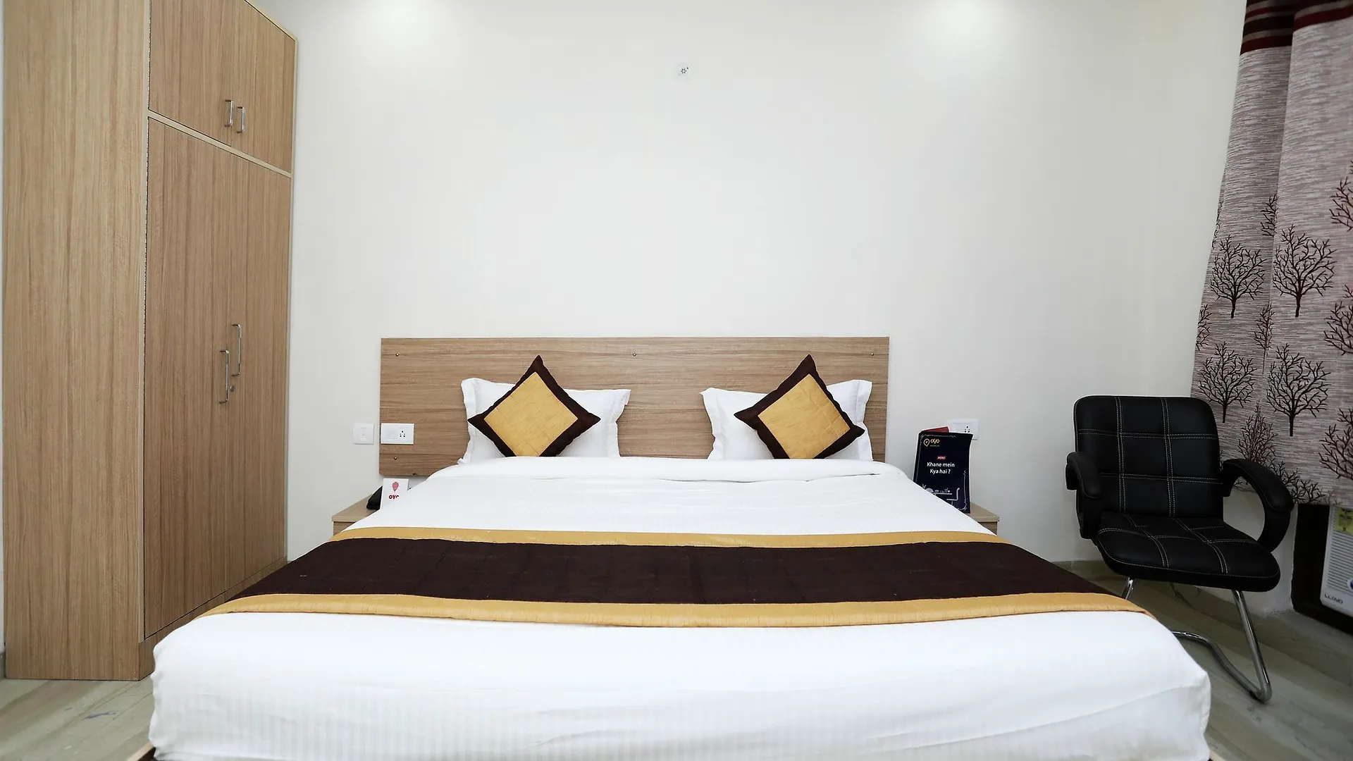 Oyo 9380 Star Rooms Badshahpur